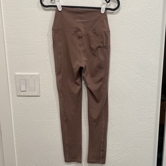 naked leggings w pocket - Picture 3 of 3